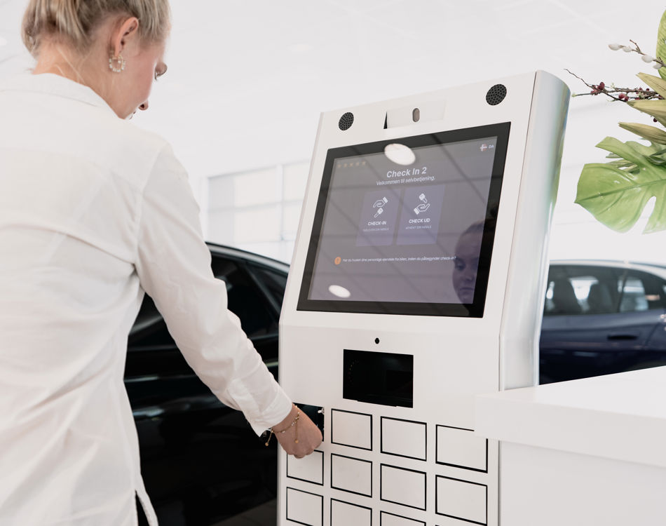 Kvinde bruger Tjekvik