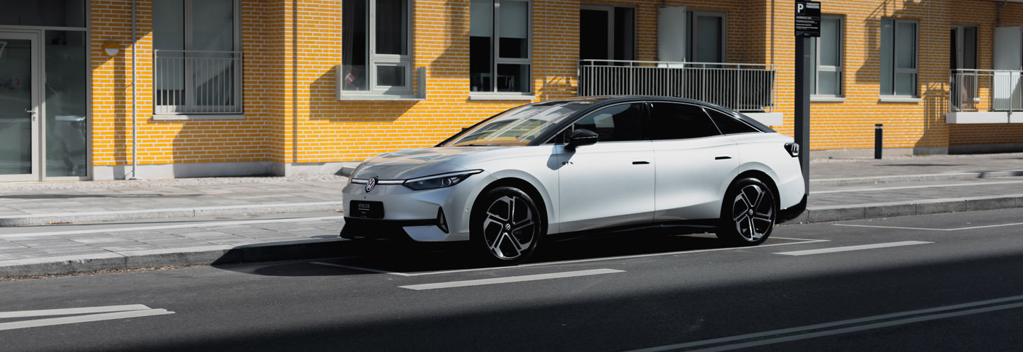 Volkswagen erhvervsbiler hvid på vej