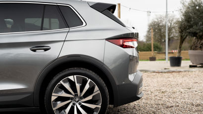 bagenden af en skoda elroq